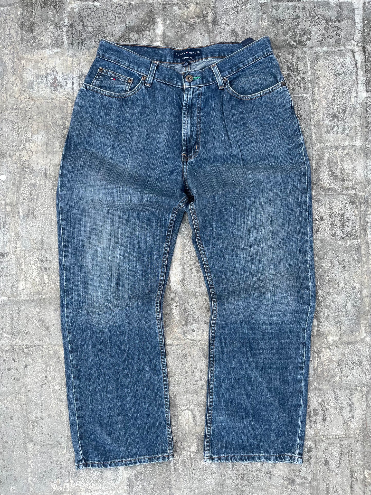 Vintage Tommy Hilfiger Straight Relaxed Fit Jeans (33)