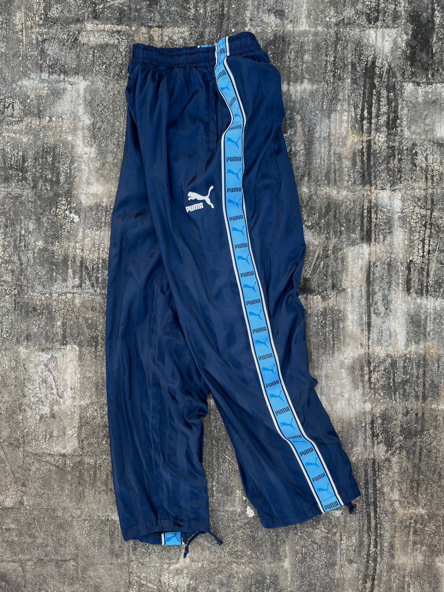 Vintage Puma Shiny Blue Stripes Baggy Trackpants (L/XL)