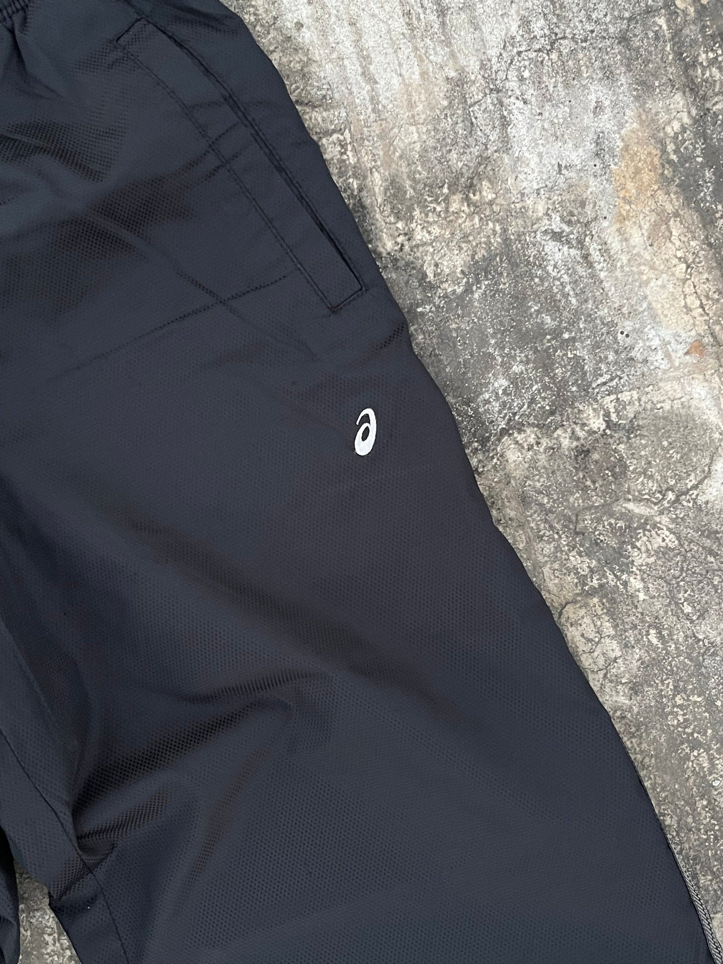 Vintage Black Asics Baggy Trackpants (S)