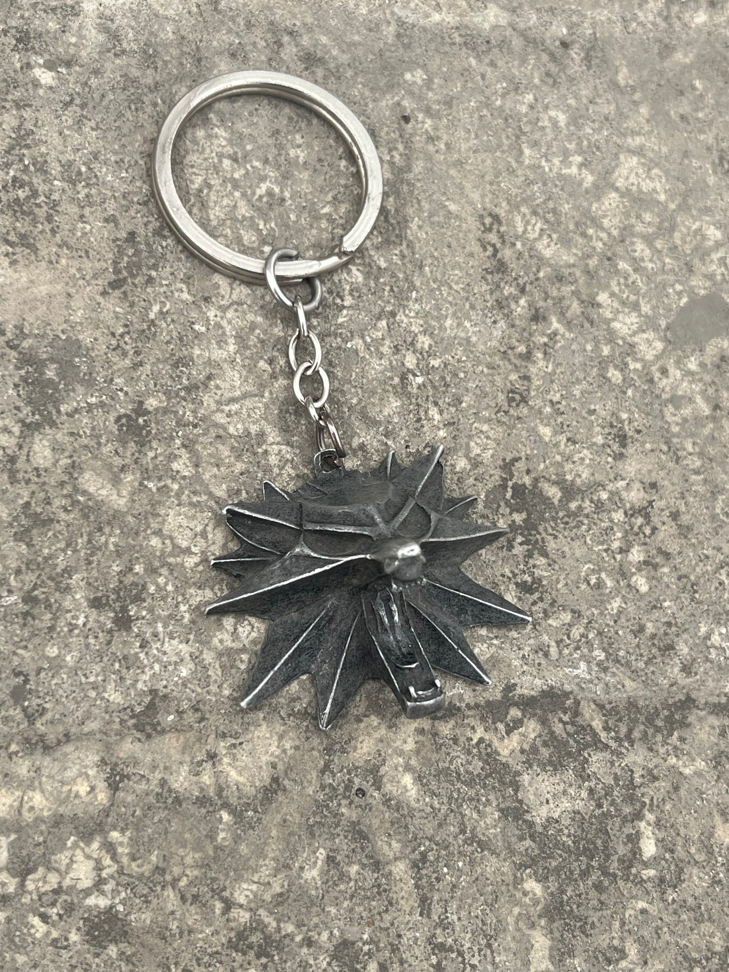Vintage Wolf Head Spiky Hair Pendant/keyring