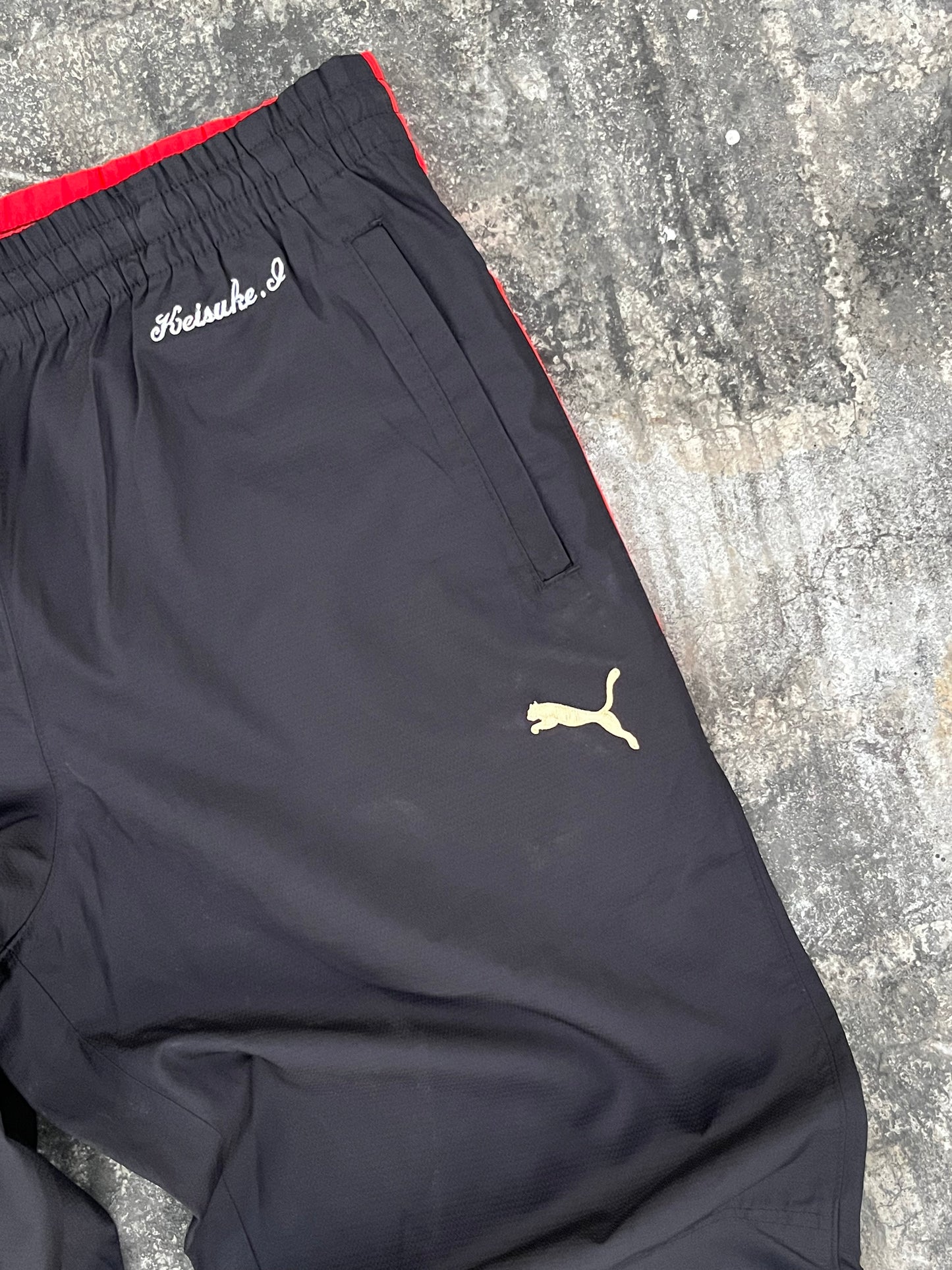 Vintage Black - Red Puma Baggy Trackpants (M)