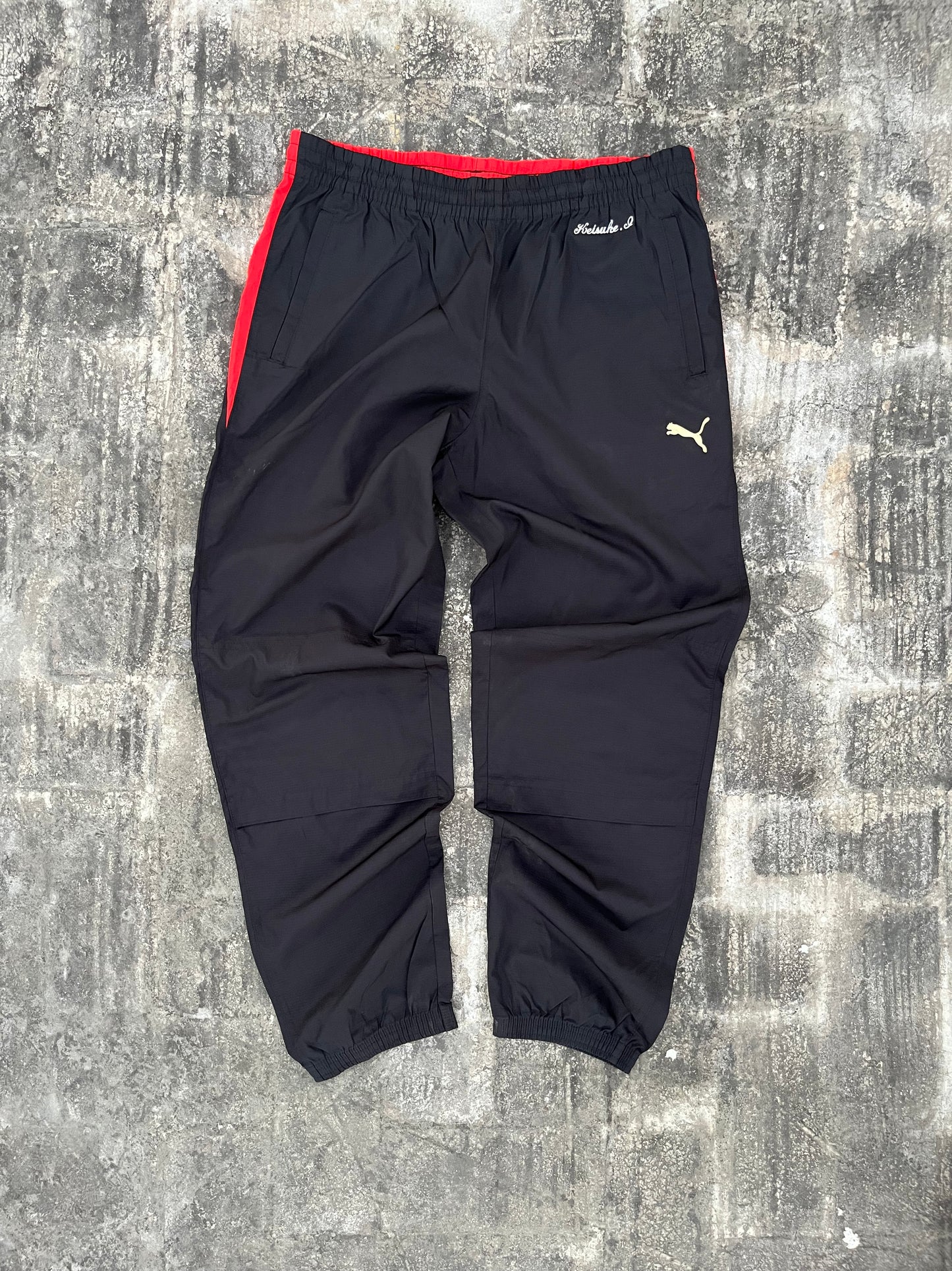Vintage Black - Red Puma Baggy Trackpants (M)