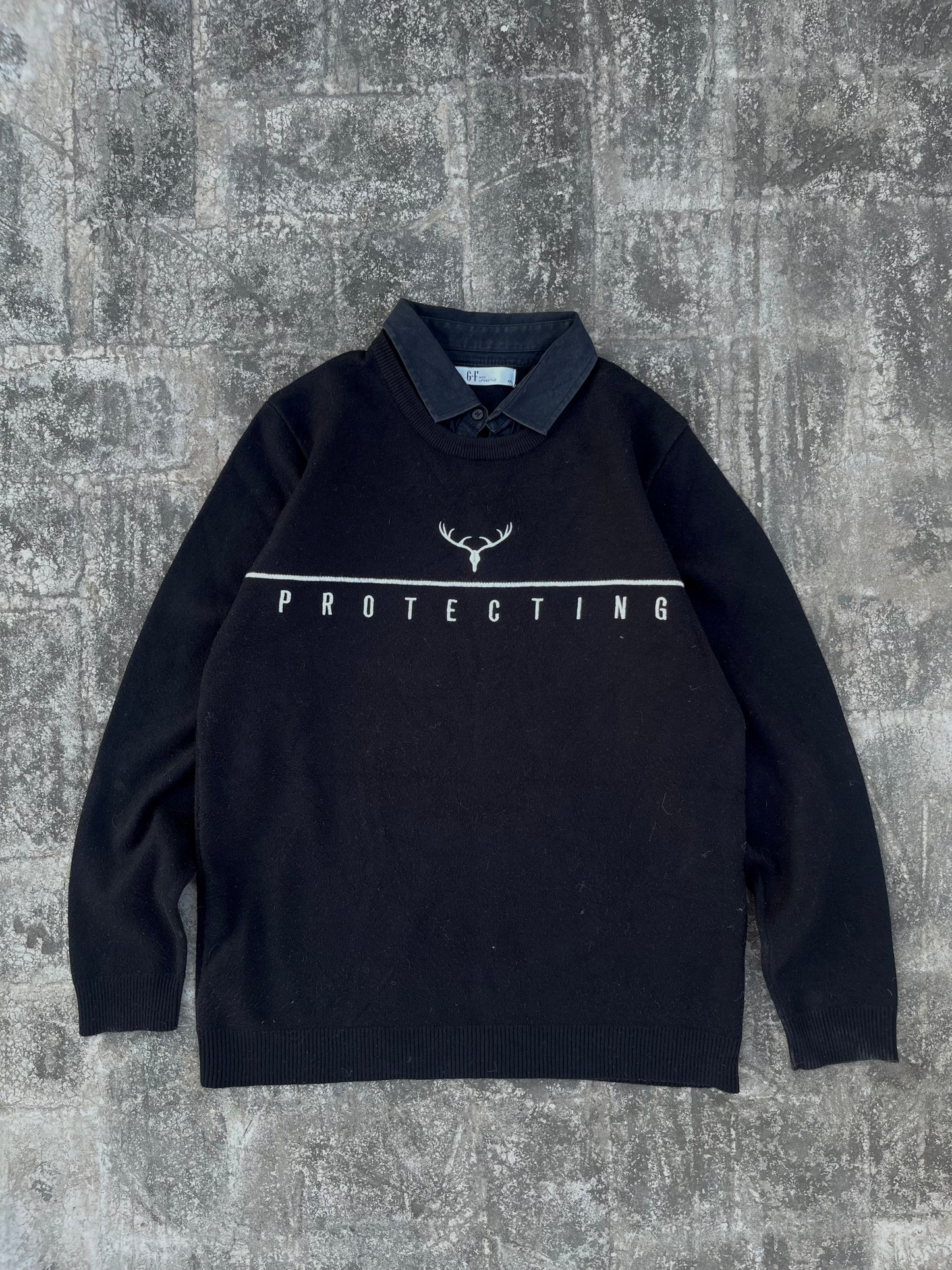 Protecting - Double Layered Collar Sweater (S/M)