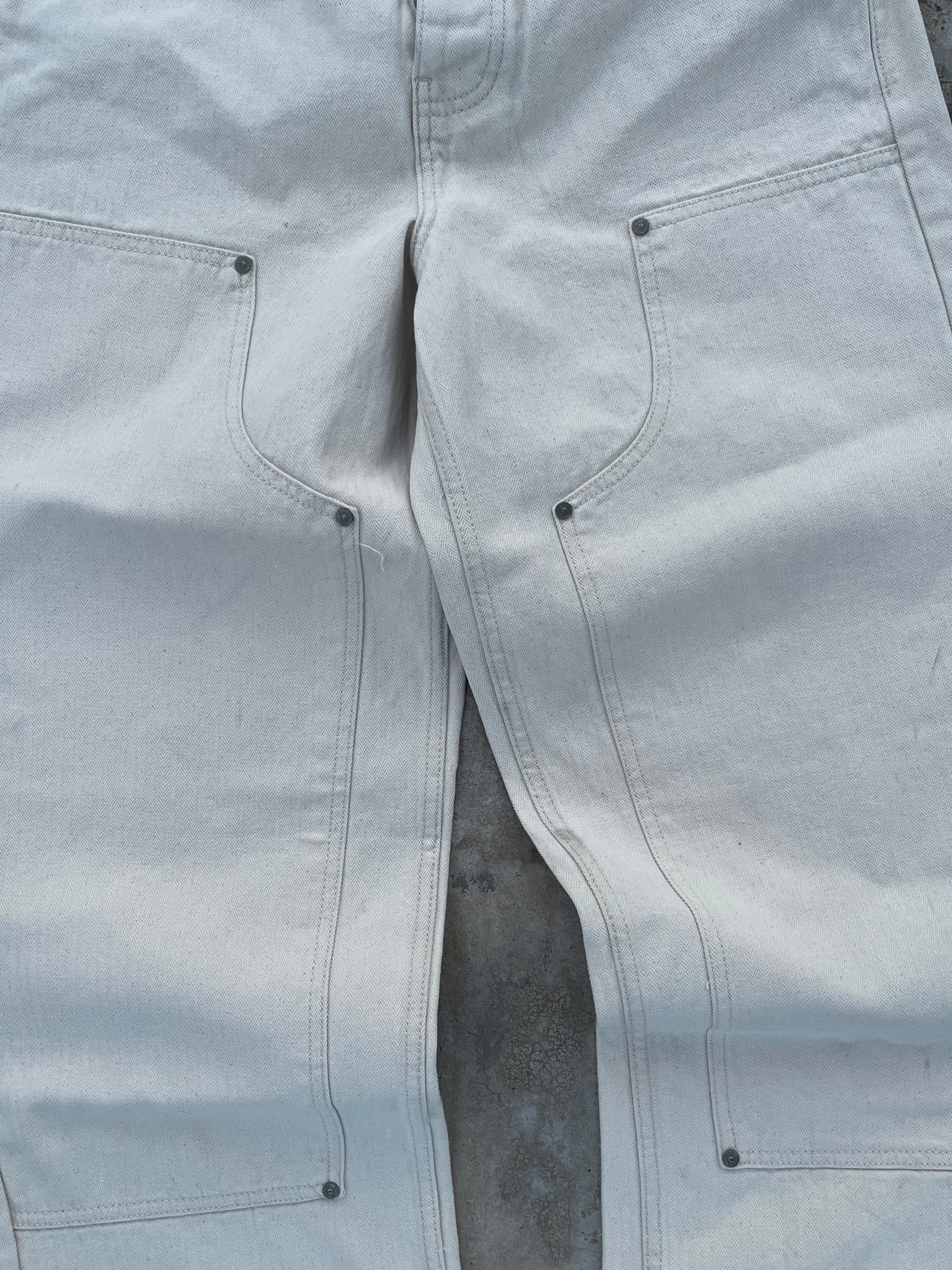 BoohooMan White Texturized and Distressed Edge Carpenter Baggy Jeans (32)