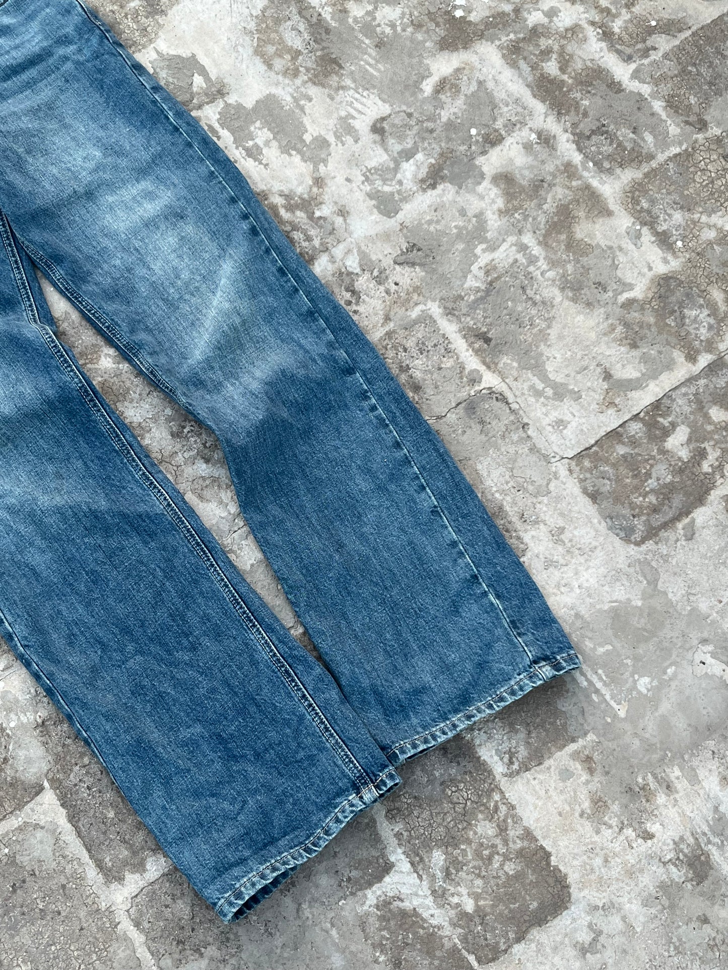 Loop lock bootcut jeans
