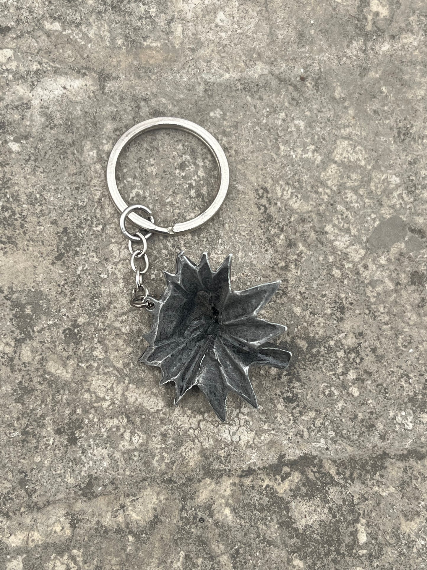 Vintage Wolf Head Spiky Hair Pendant/keyring