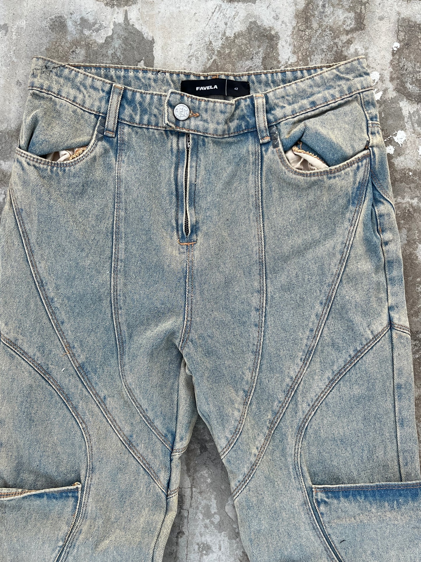 Favela Y2K Vintage Acid Washed Light Blue Flared Jeans with Patchwork and Embroidery (32)