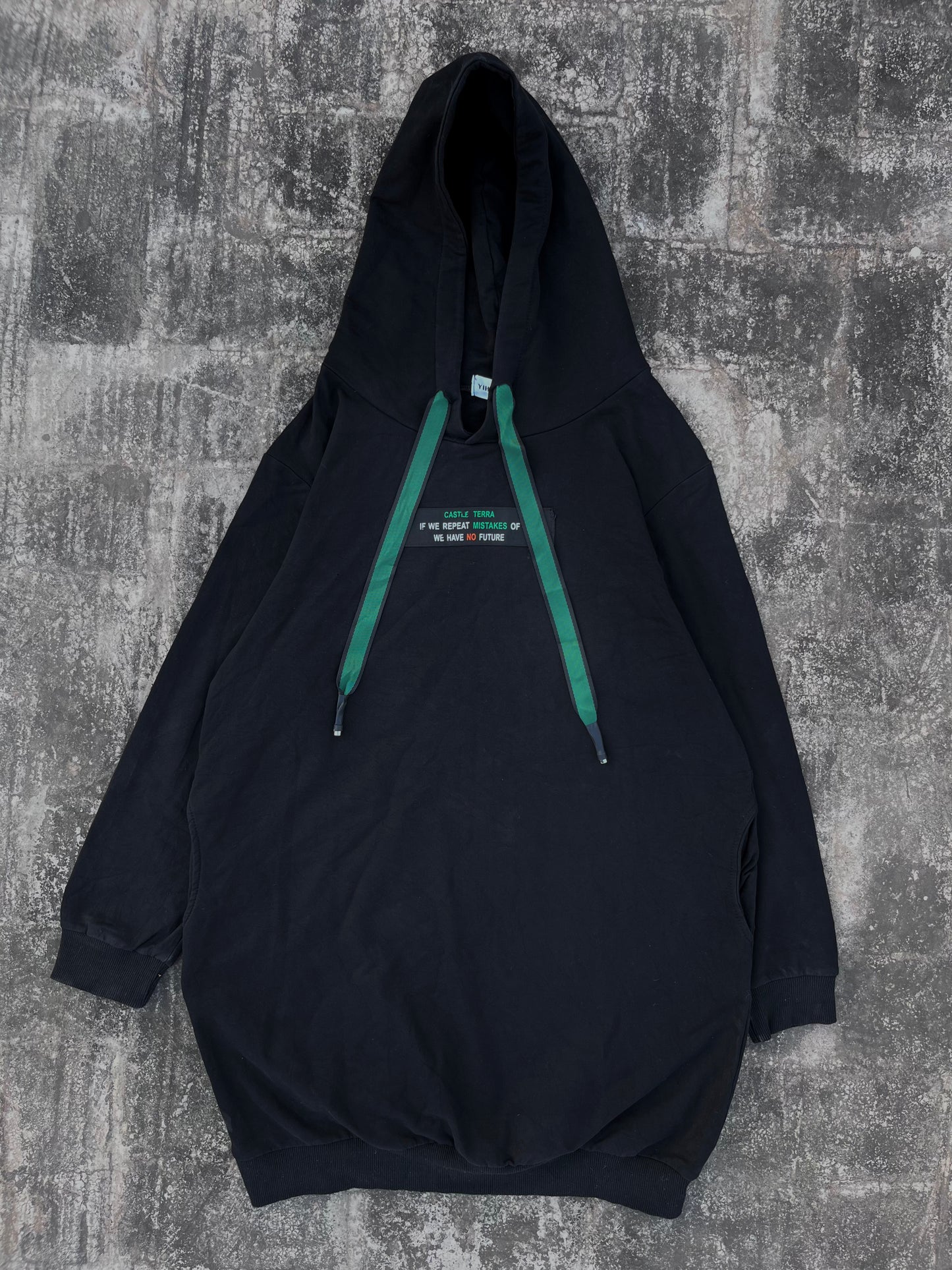 Castle Terra Long Hoodie (L/XL)