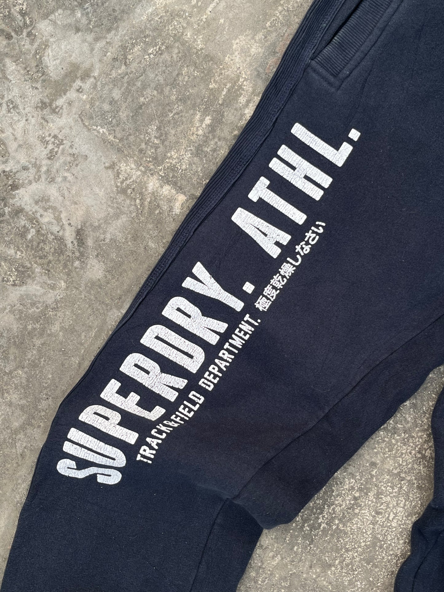 Straight Fit Superdry Sweatpants (M)