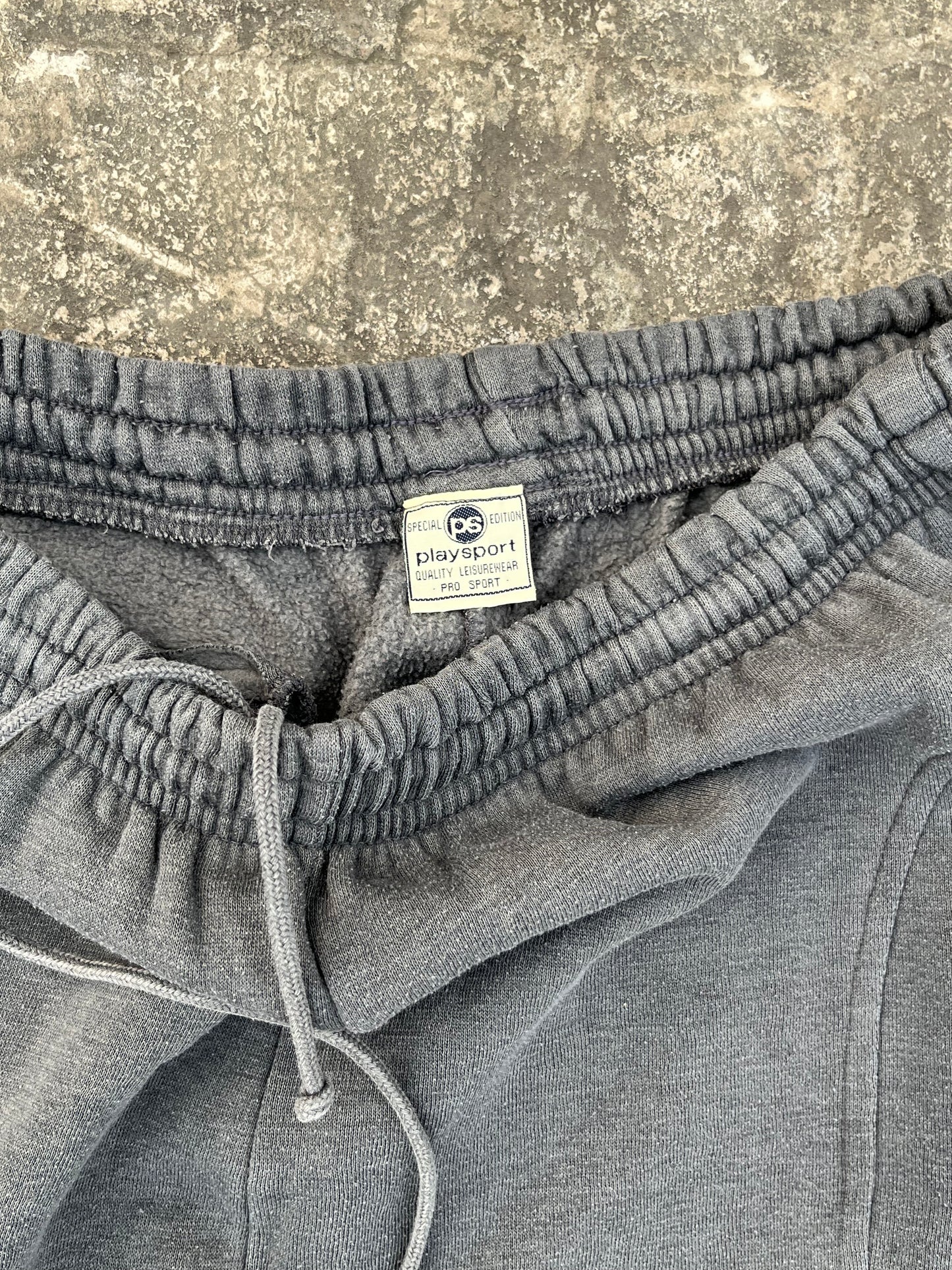 Vintage Kicker Grey Baggy Sweatpants (M)