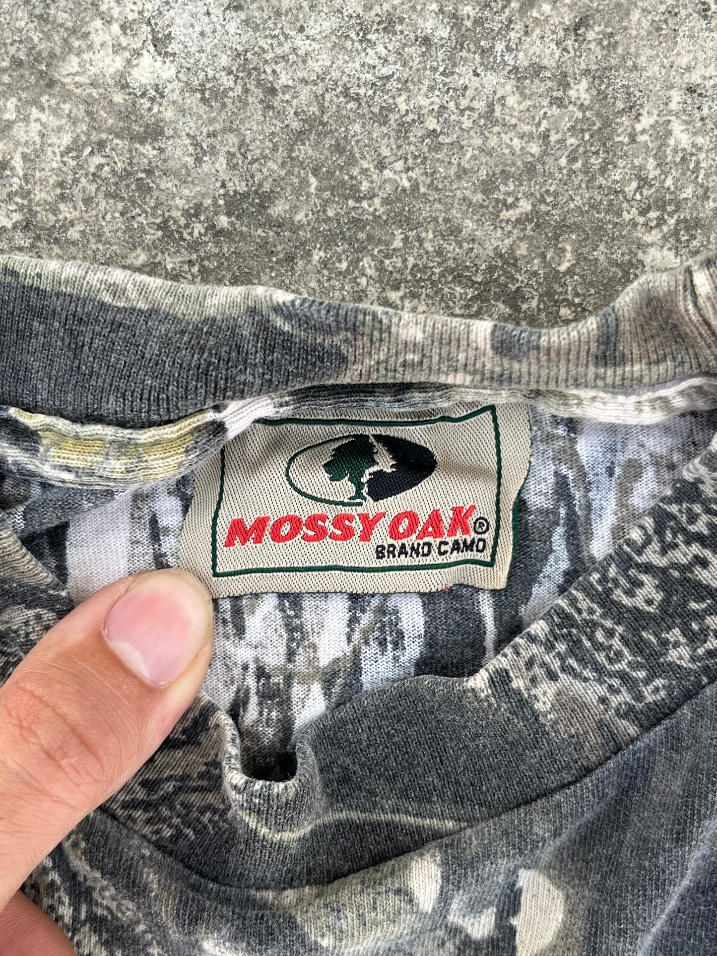 Vintage 90s Mossy Oak Full Sleeves Camo Tee (L)