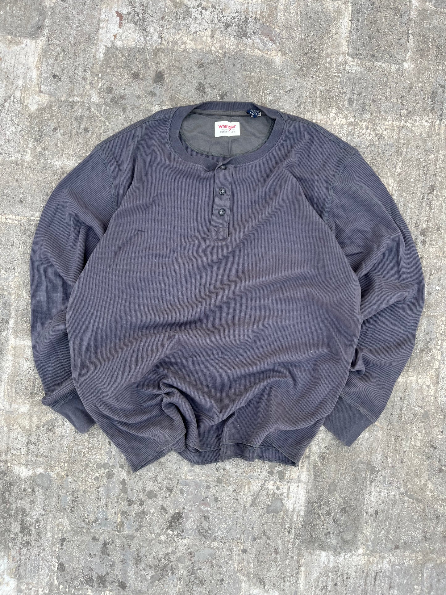 Wrangler Grey Waffle Knit Texturized Full Sleeves Henley (XL)