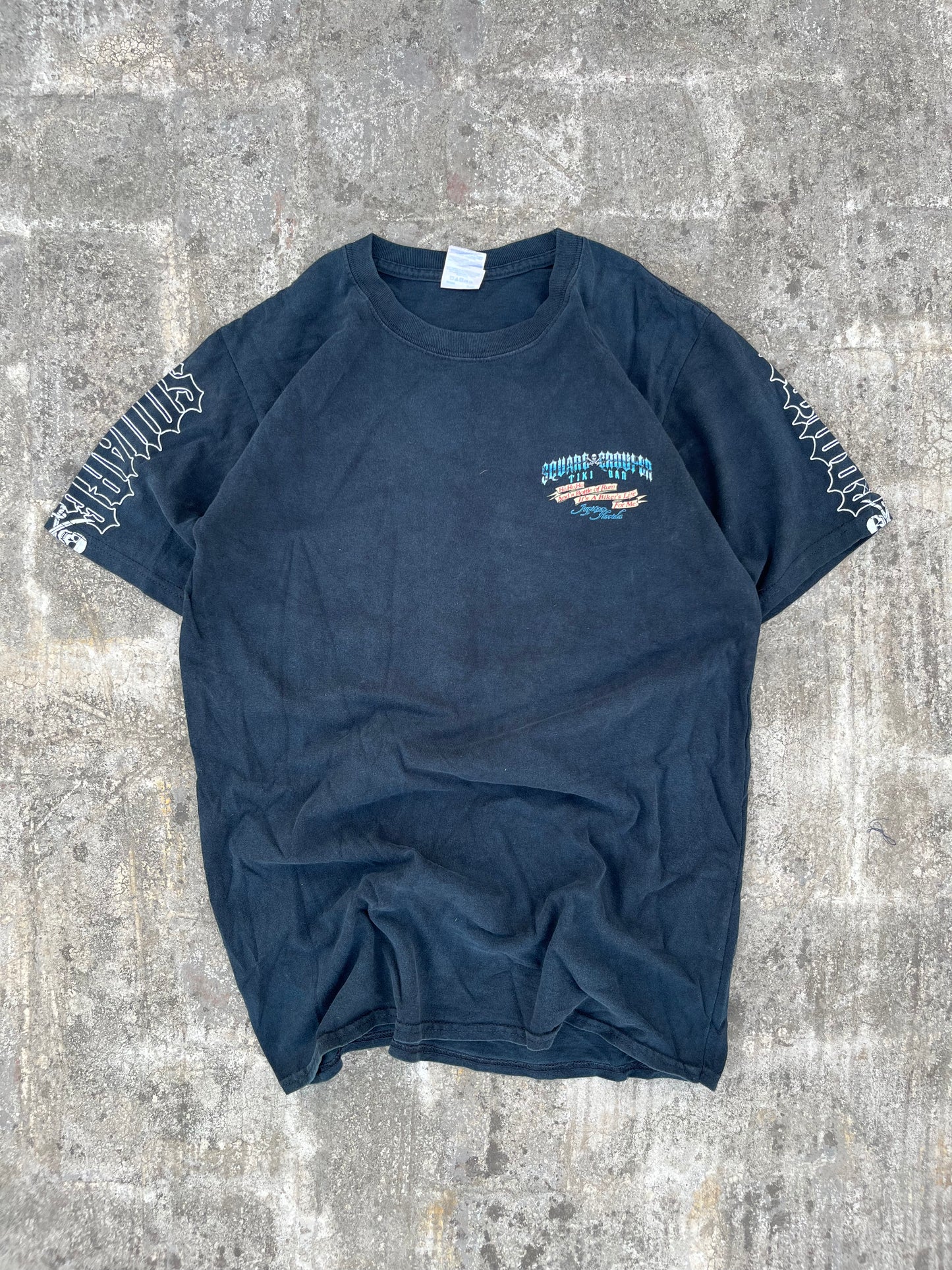 Vintage Square Grouper Tiki Bar Pirates and Choppers Graphic Tee (M/L)