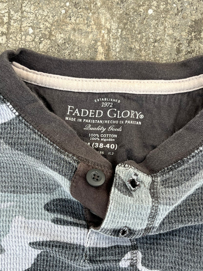 Faded Glory Cropped Fit and Texturized Grey Camo Henley Tee