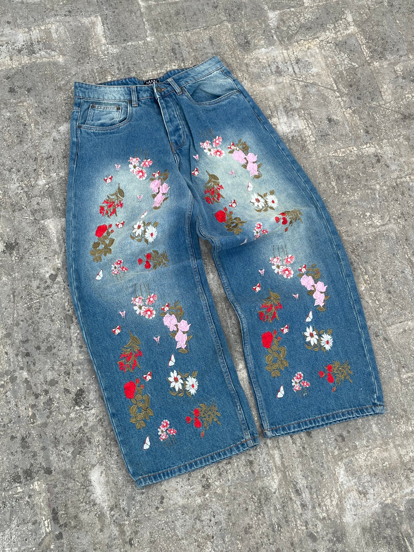 BoohooMan Floral Embroidery Baggy Jeans (33)