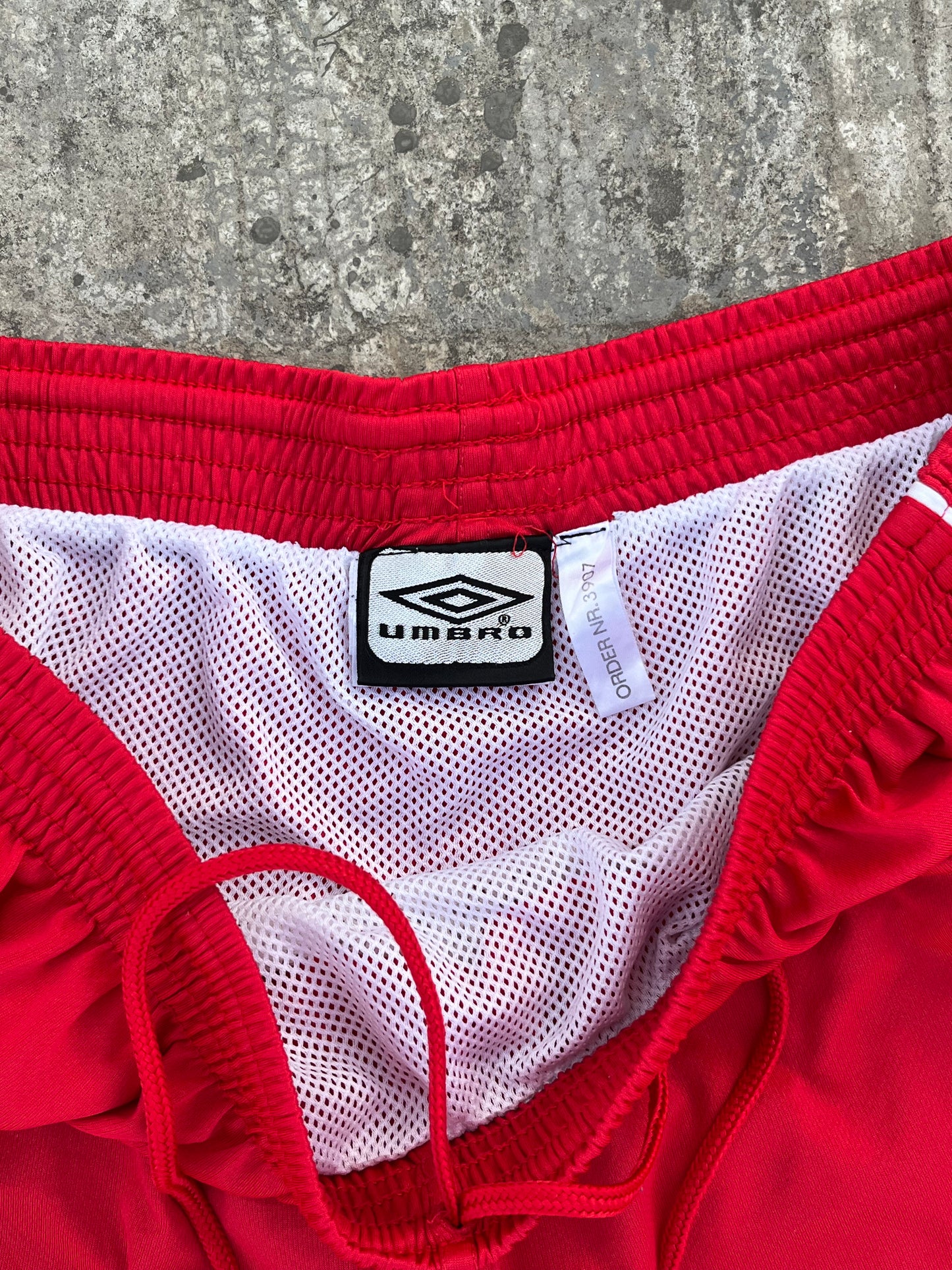 Umbro Striped Red/White Football Shorts (L)