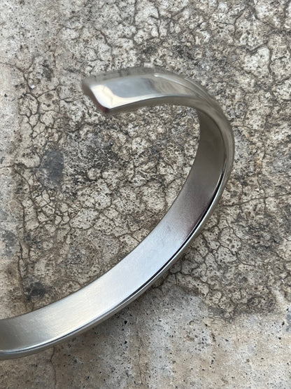 Diamond Pattern Metal Bracelet