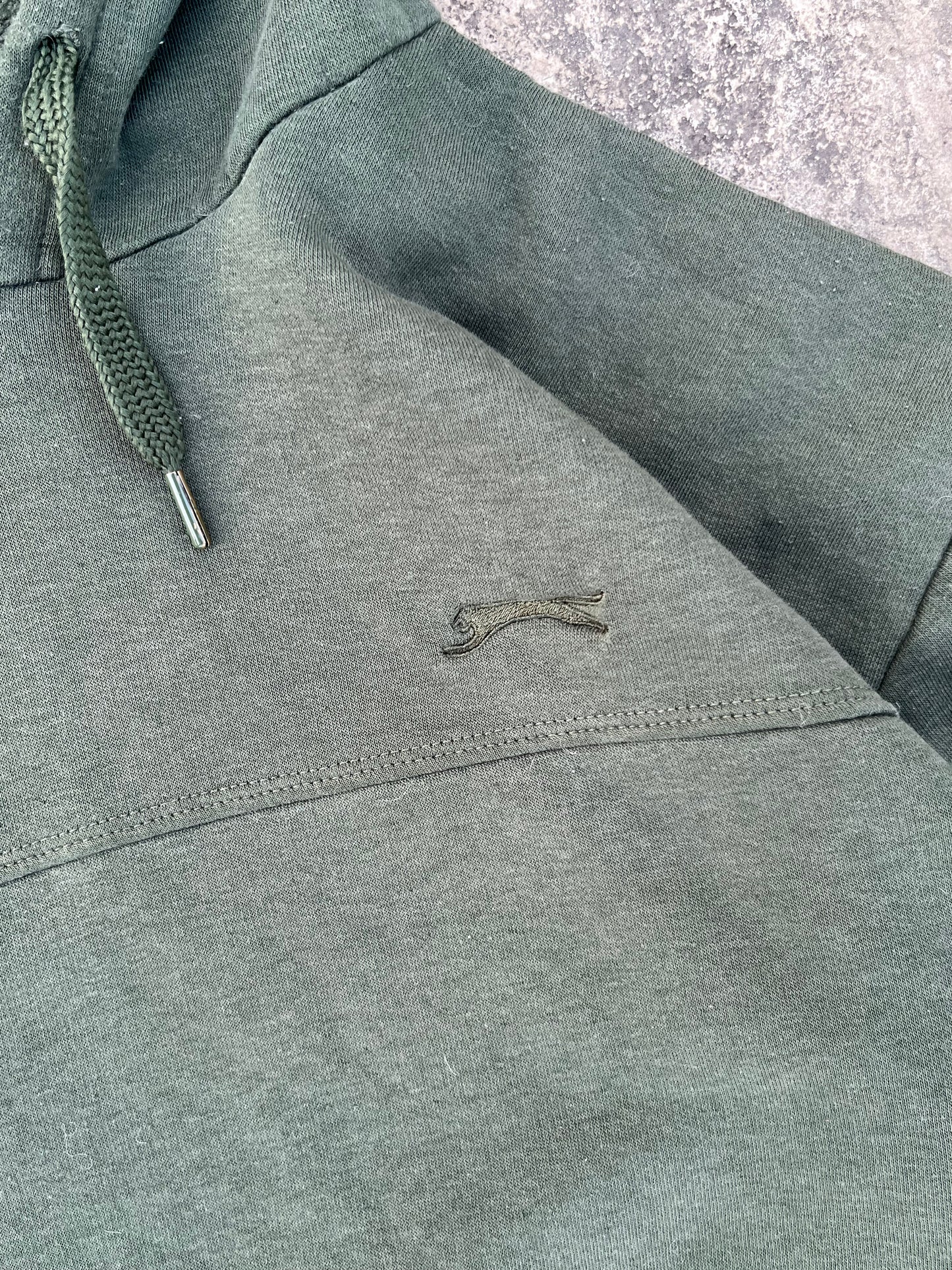 Vintage Slazenger Green Oversized Cropped Fit Hoodie (M)