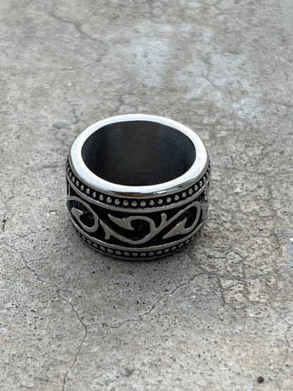 Vintage Pattern Engraving Ring