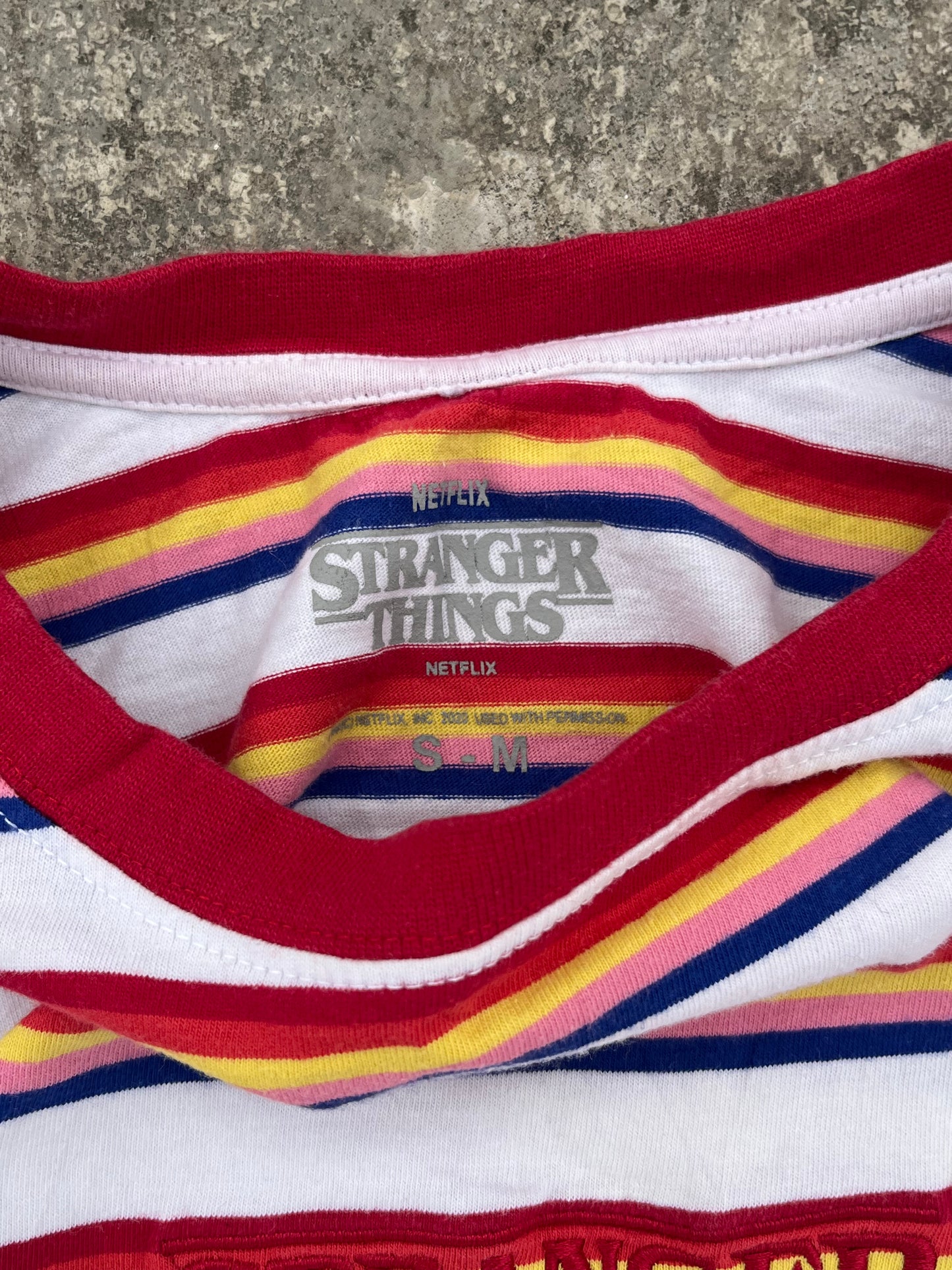 Stranger Things Tee (M) ( Rare Find )