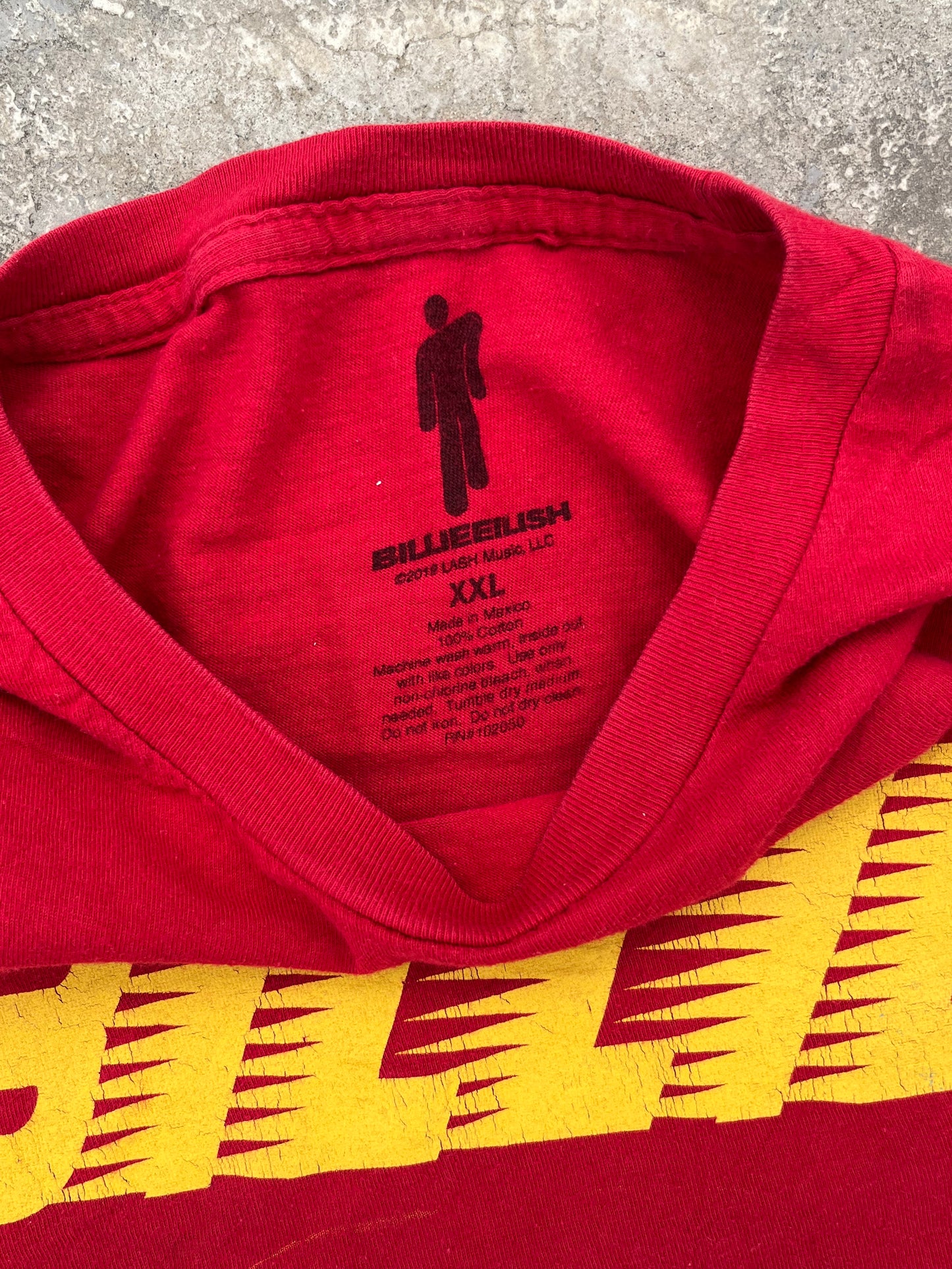 Billie Eillish Tee ( Rare Find ) (M)