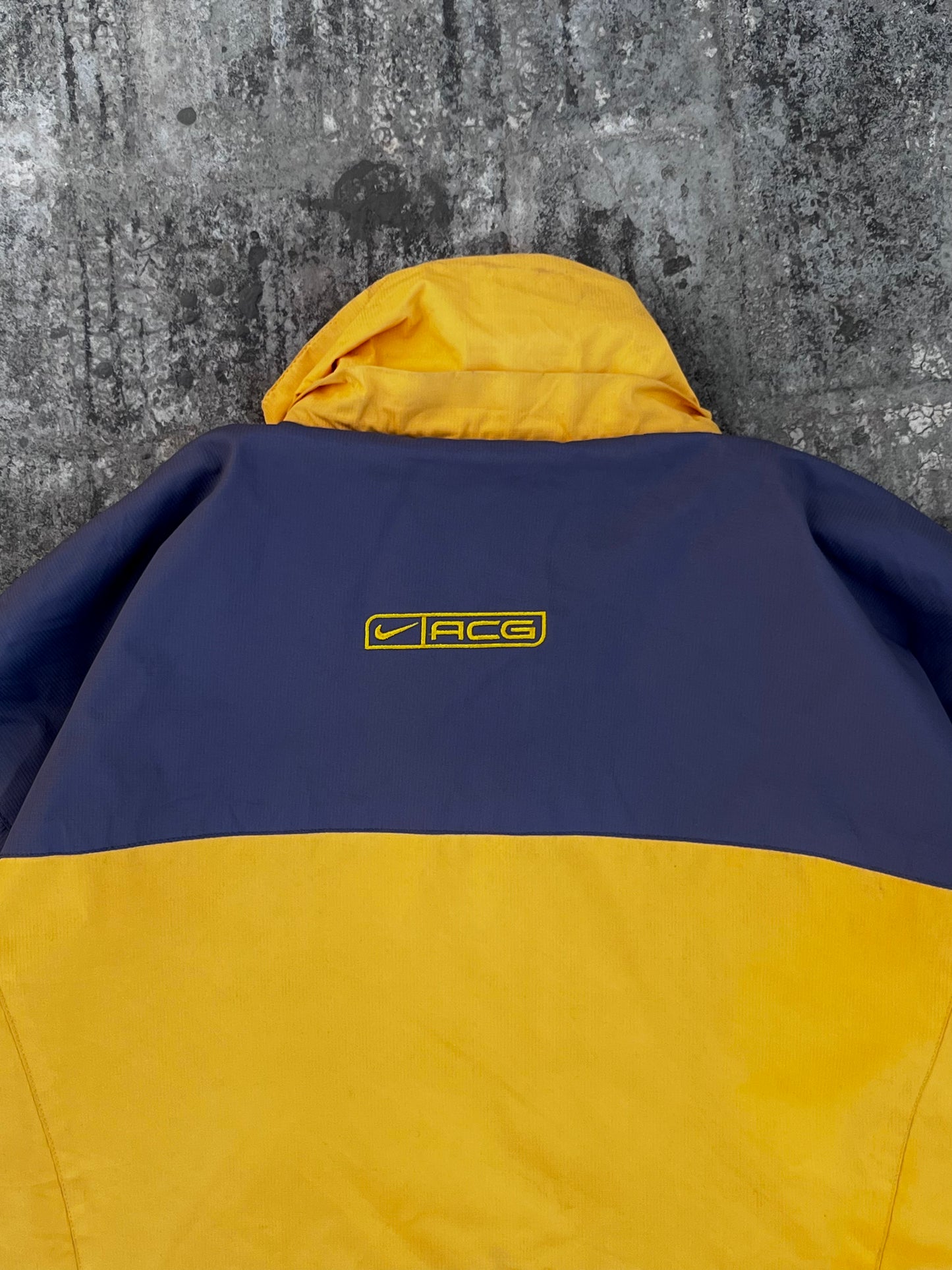 Vintage Nike ACG Windbreaker Jacket (L/XL)