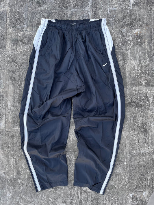 Vintage Nike Black- White Stripes Trackpants (M)