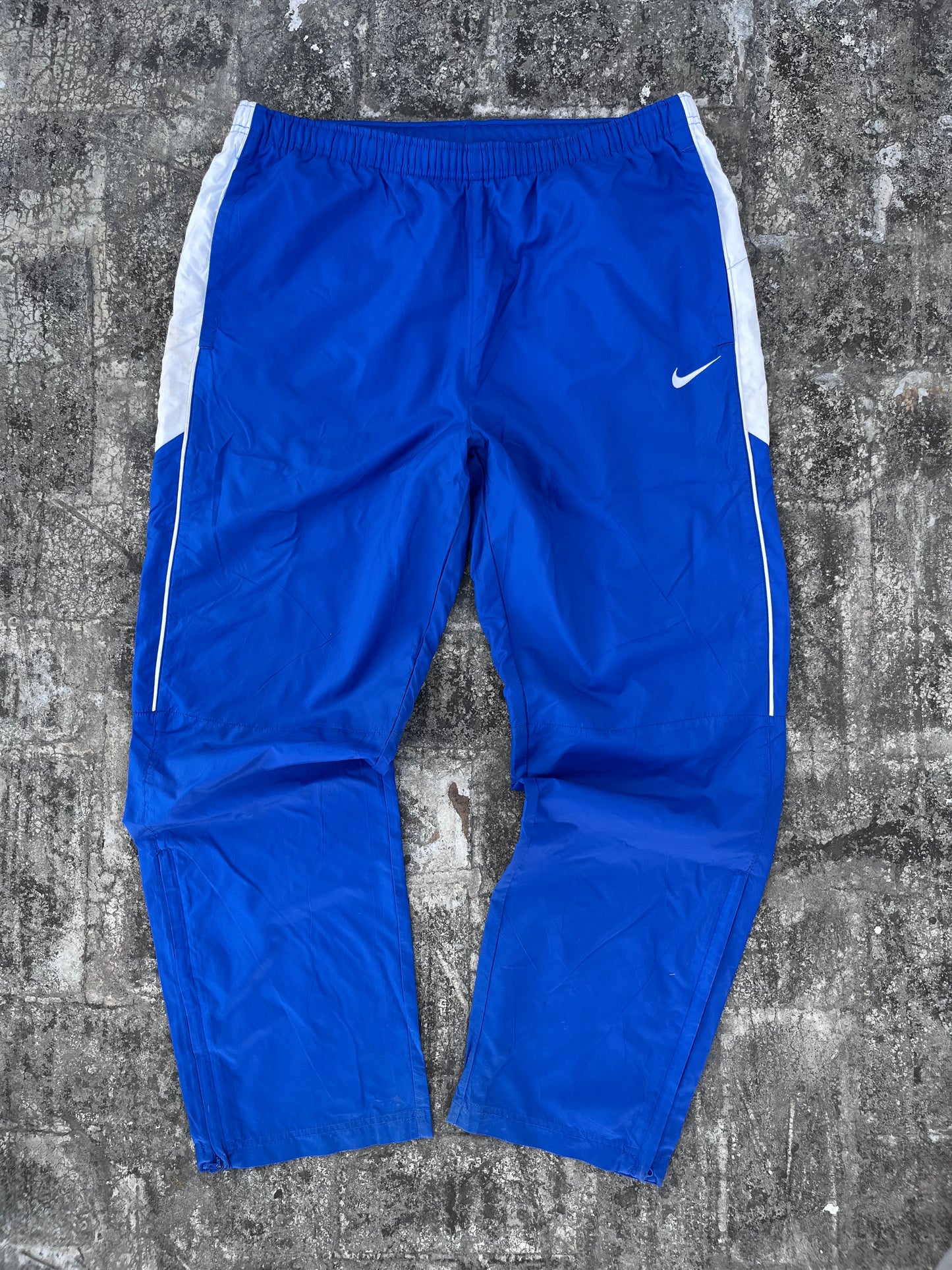 Vintage Nike Blue Trackpants (M)