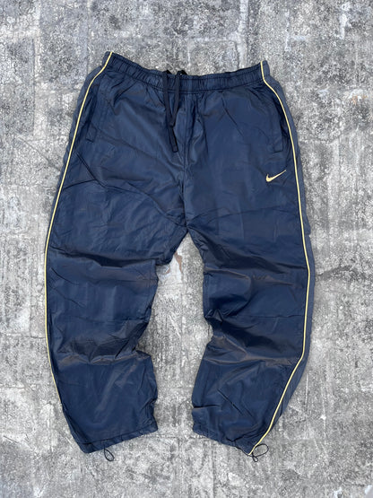 Vintage Nike Black Trackpants (M)