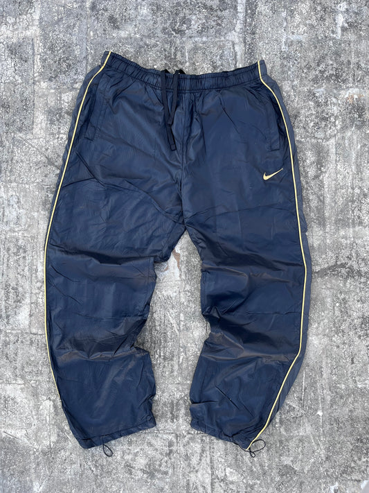 Vintage Nike Black Trackpants (M)
