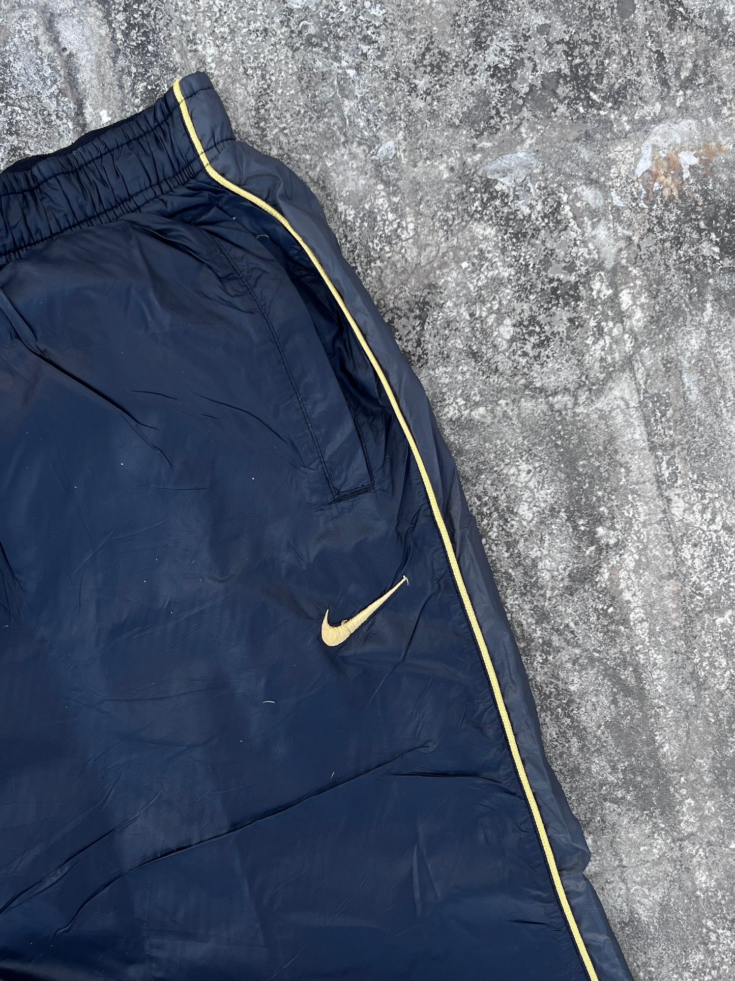 Vintage Nike Black Trackpants (M)