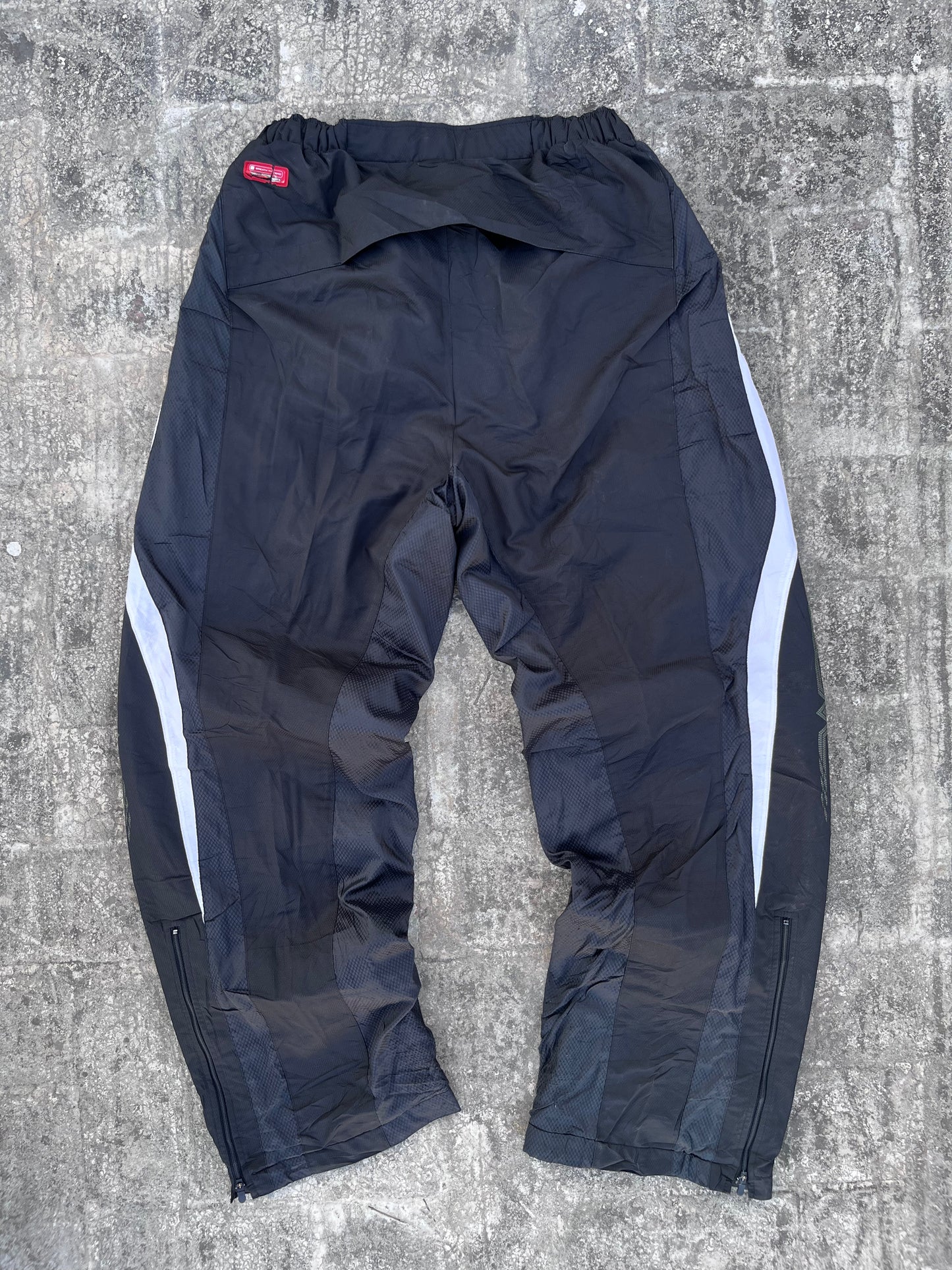 Mizuno Black-Gold Trackpants (L)