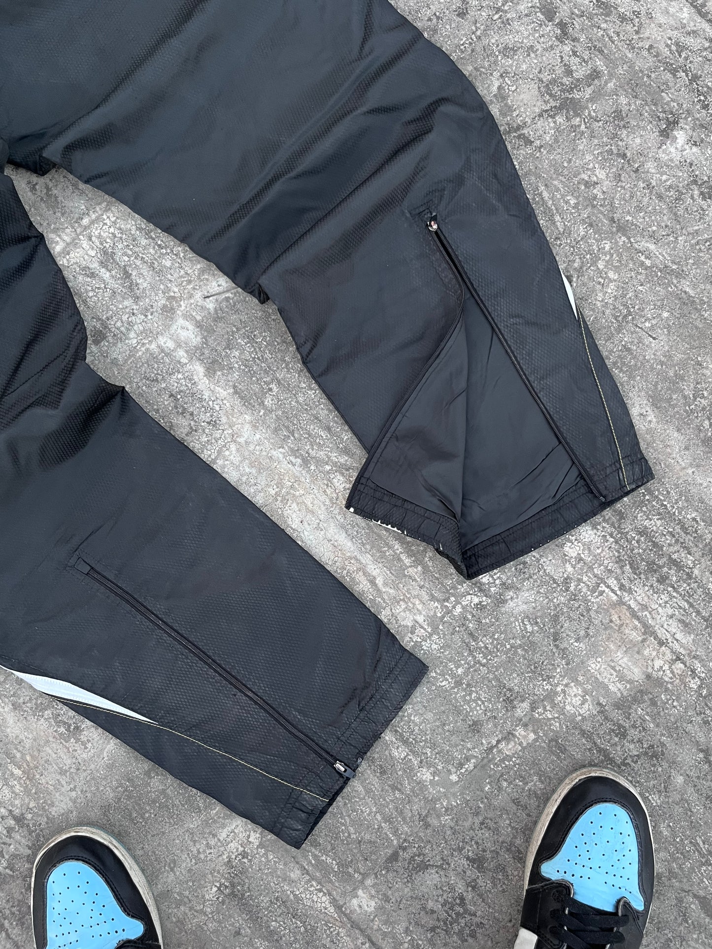 Vintage Puma Black-Gold Trackpants (L)