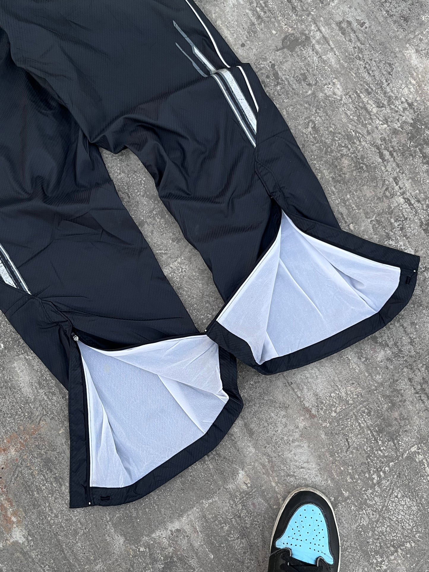 Vintage Asics-53 Black Trackpants (L)