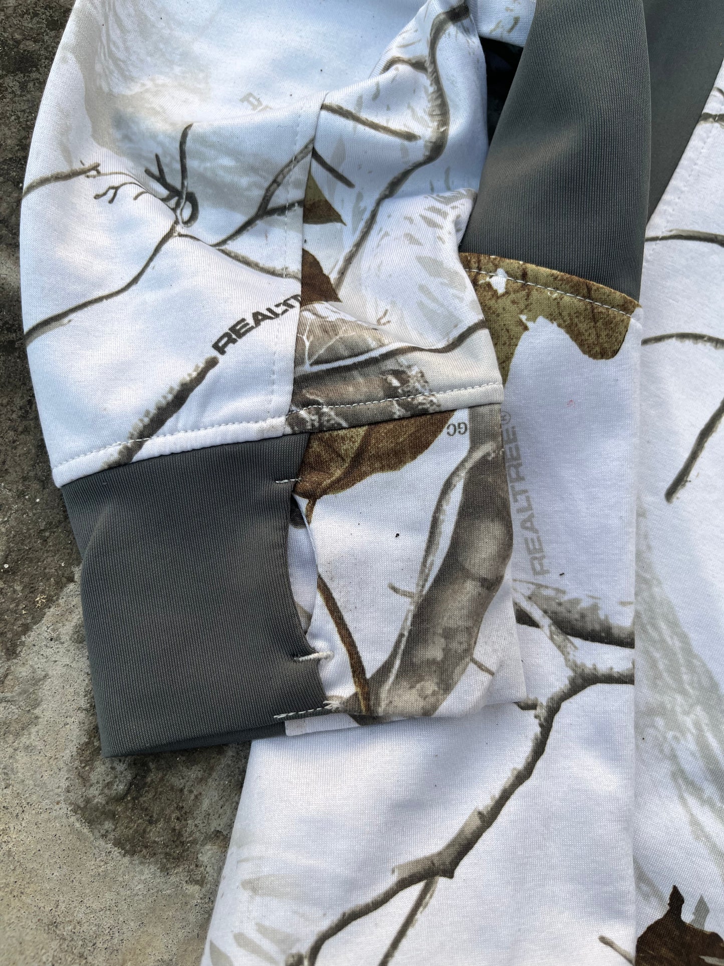 Vintage Real Tree Snow Camo Quarter Zip Full Sleeves Jersey (L)