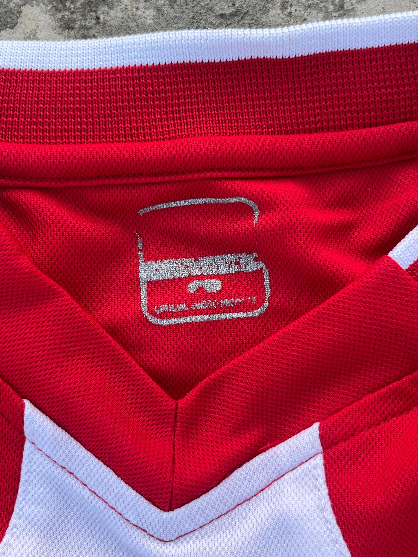 Vintage Umbro Red-White Full Sleeves Soccer Jersey (L)