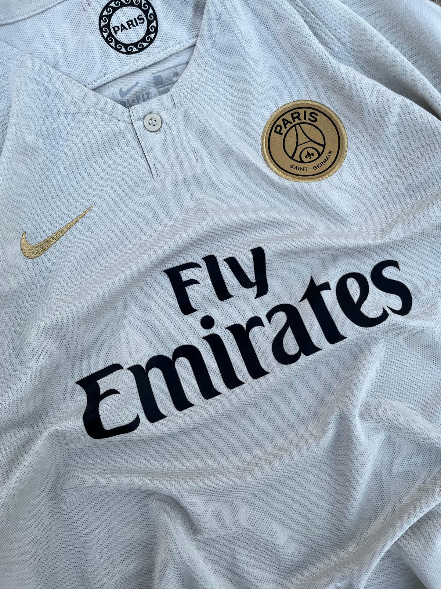Nike Original Paris Saint-Germain F.C 2018 Away Jersey (S)