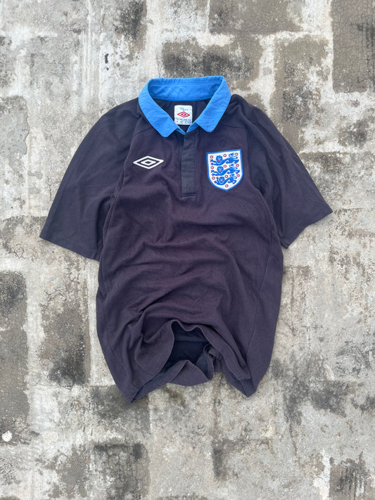 Original retro Umbro England National Football Jersey 2011-2012 Away Jersey (S)