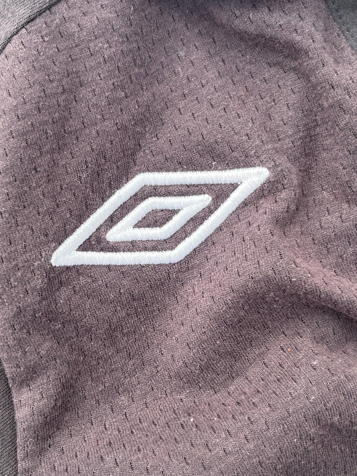 Original retro Umbro England National Football Jersey 2011-2012 Away Jersey (S)