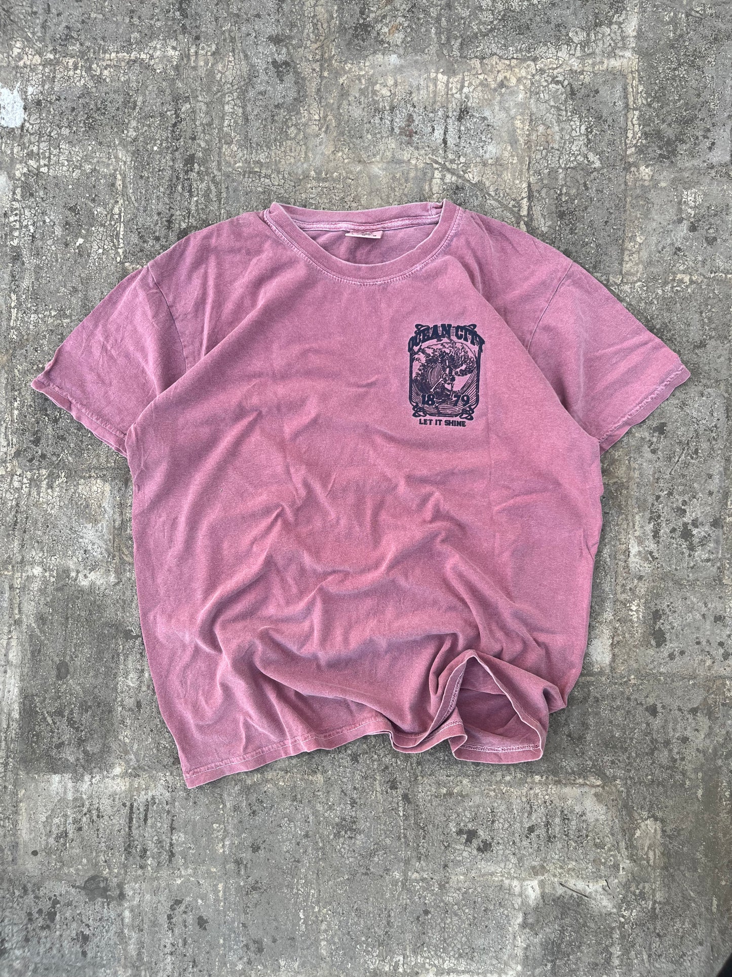 Vintage Washed Purple Ocean City Graphic Tee Oversized (L)