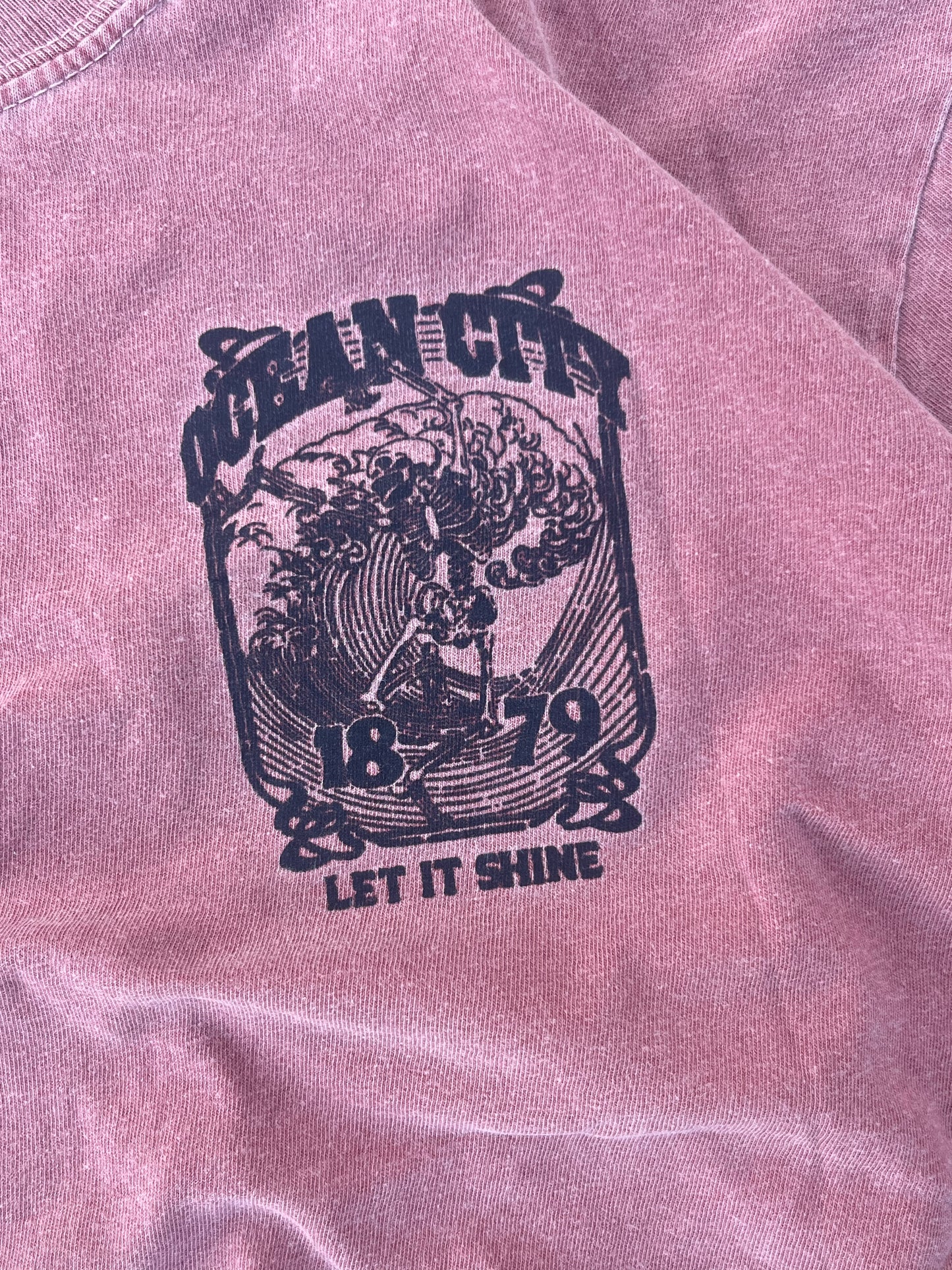 Vintage Washed Purple Ocean City Graphic Tee Oversized (L)