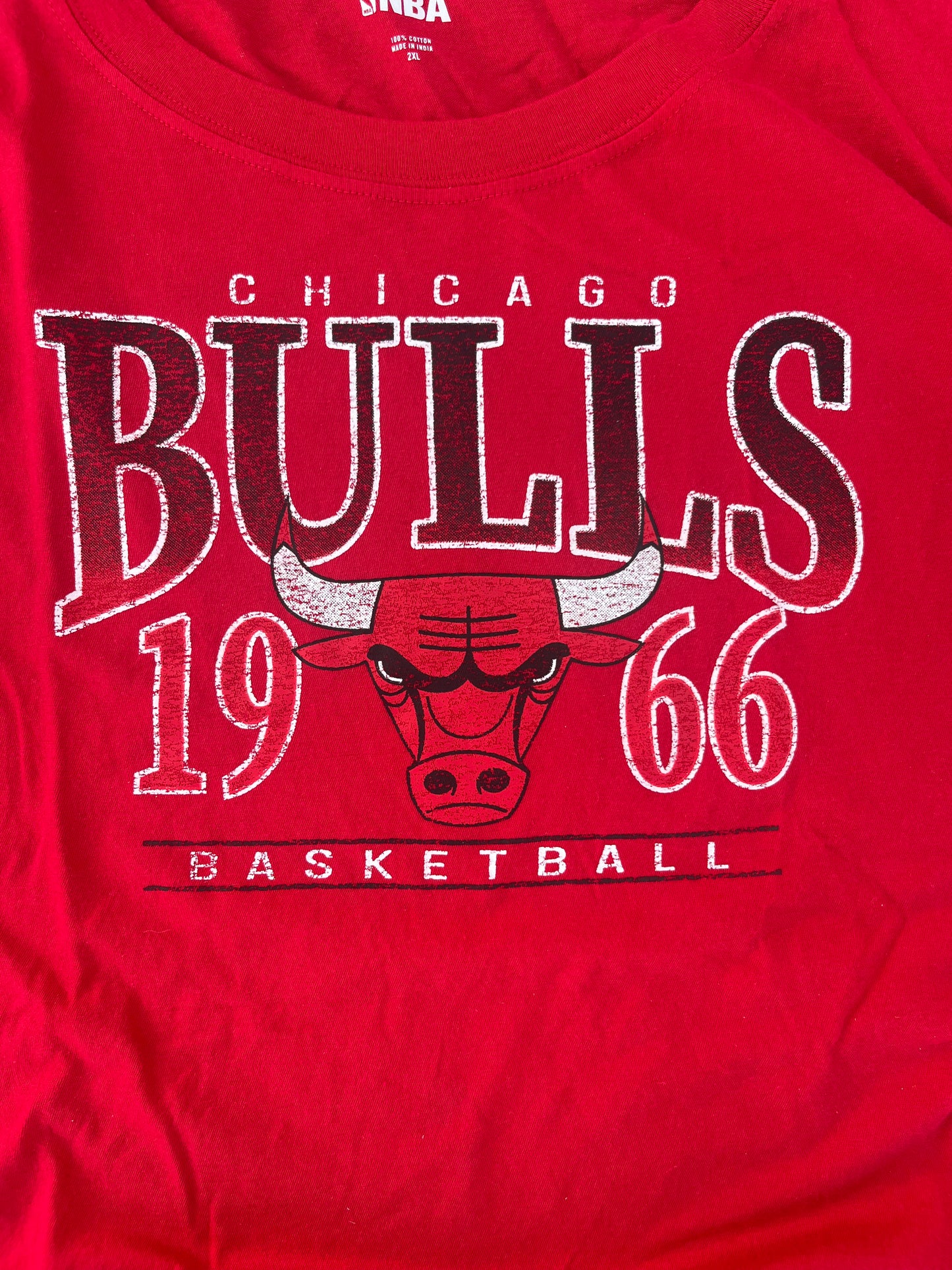 Vintage NBA Chicago Bulls Women's Red Tee Oversized (L)