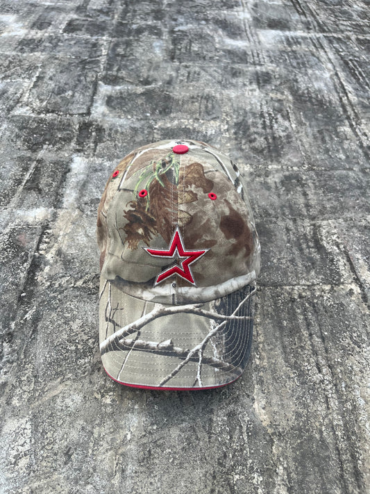 Vintage MLB Houston Astros Fitted Camo Cap