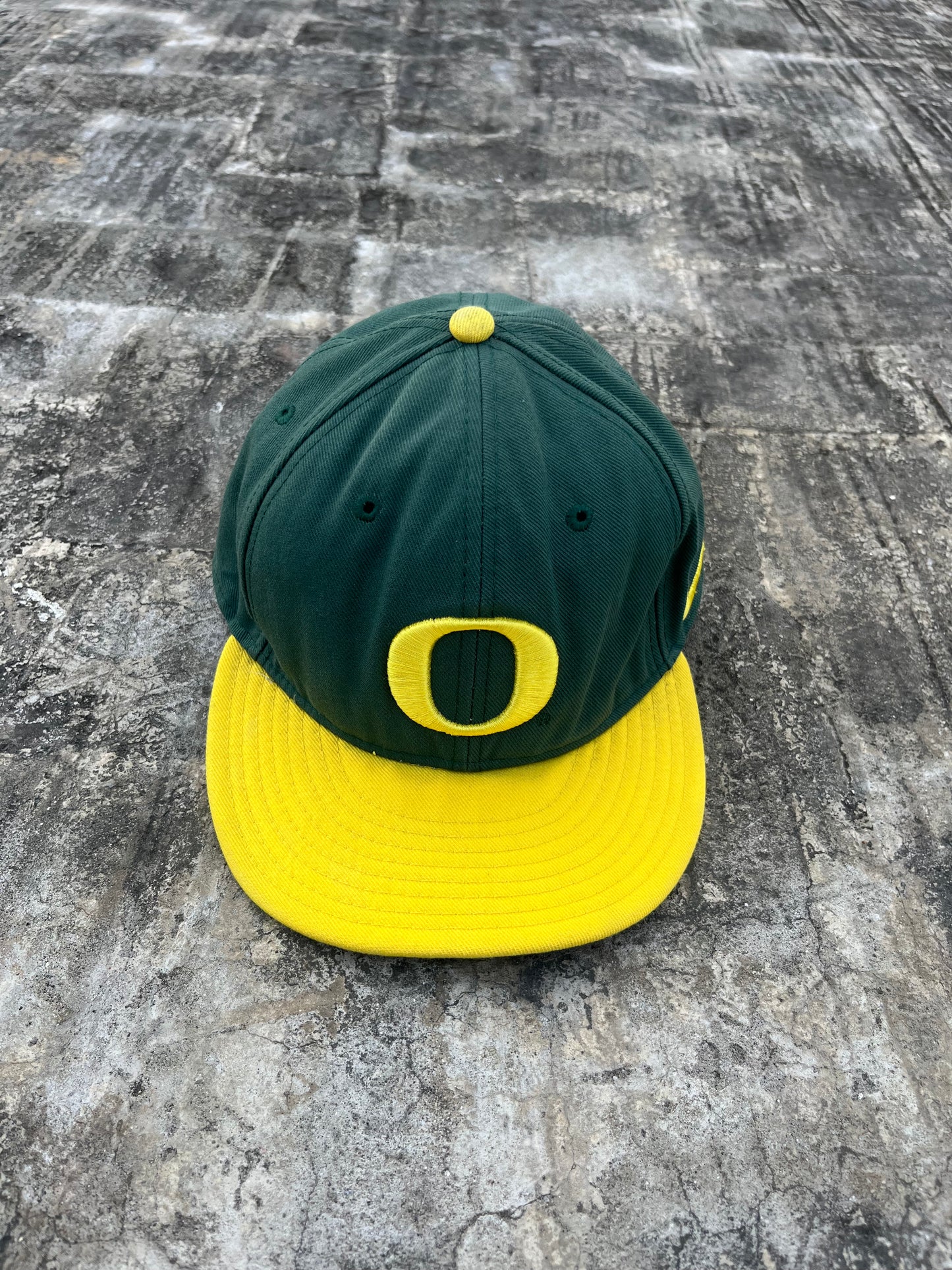 Nike Oregon Ducks American Football Fitted Cap