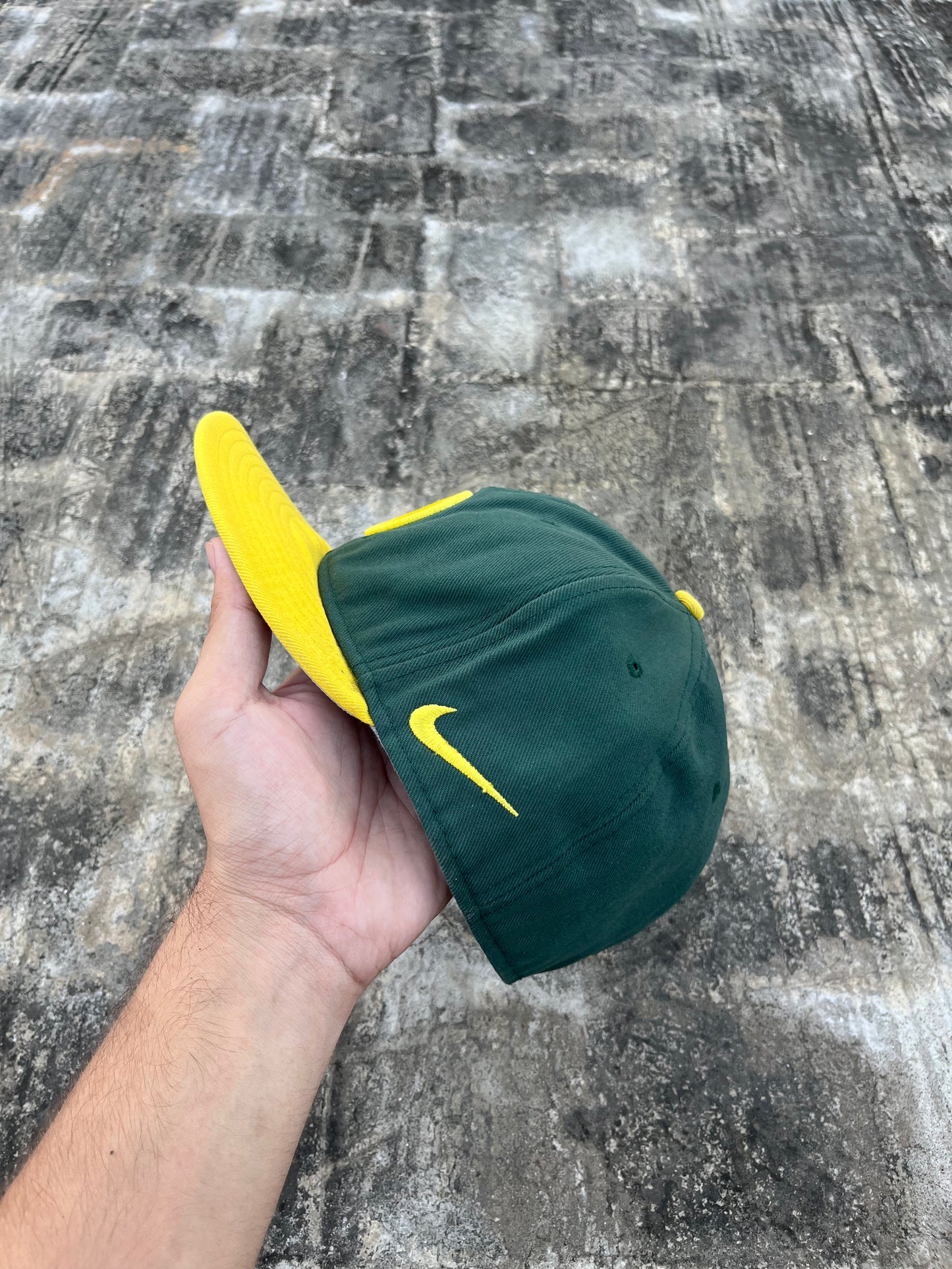 Nike Oregon Ducks American Football Fitted Cap