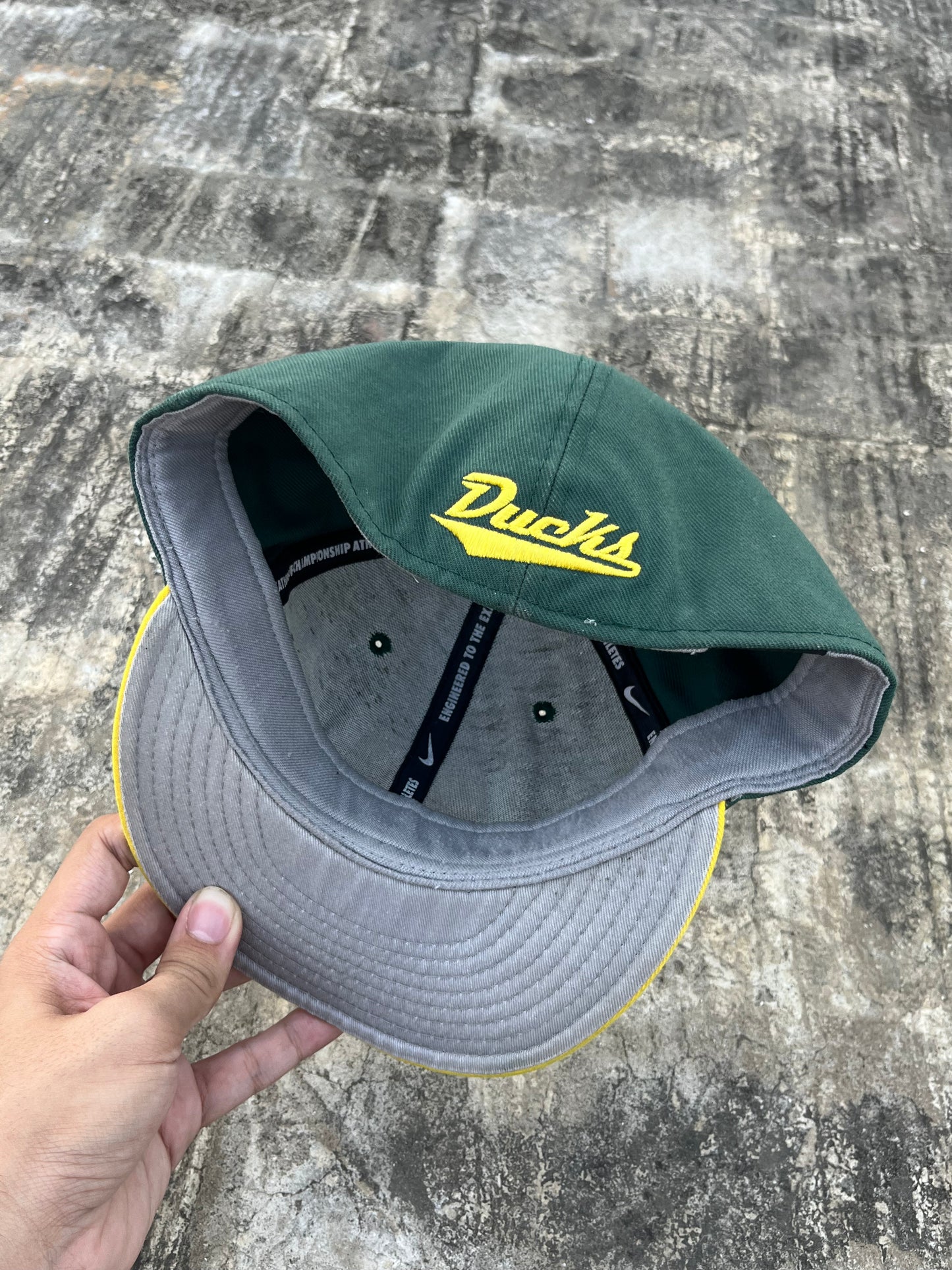 Nike Oregon Ducks American Football Fitted Cap